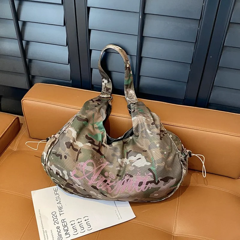 

Women's Messenger Bag With Trendy Design And Premium Leather Material Showing Elegant Classic Style For Daily Use​