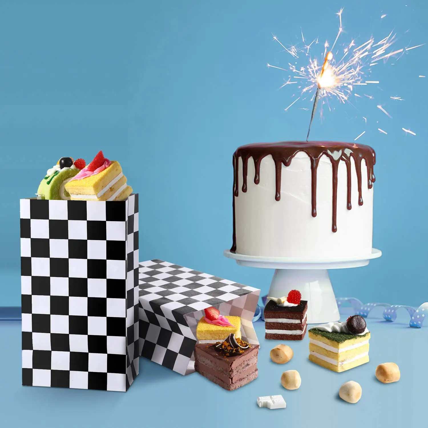 8PCS Checkered Black and White Race Car Favor Bags Kraft Paper Popcorn Boxes Goodie Bags Candy Bag Truck Cars Birthday Supplies