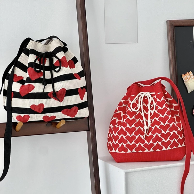 المرأة الجميلة نمط القلب محبوك حقيبة كتف الرباط دلو حقيبة سعة كبيرة حقيبة كروسبودي للاستحمام حقيبة يد المواعدة