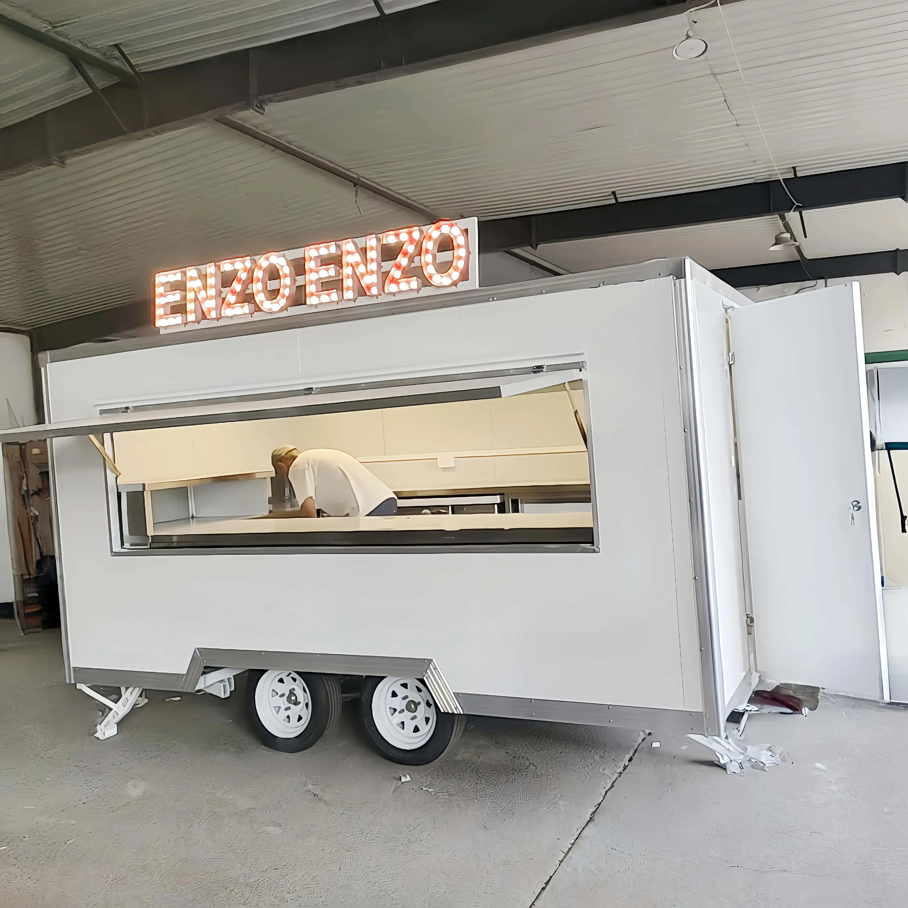 

Customzied Food Truck Trailer New Mobile PizzaTruck Concession Food Trailer Street Vending Food Van