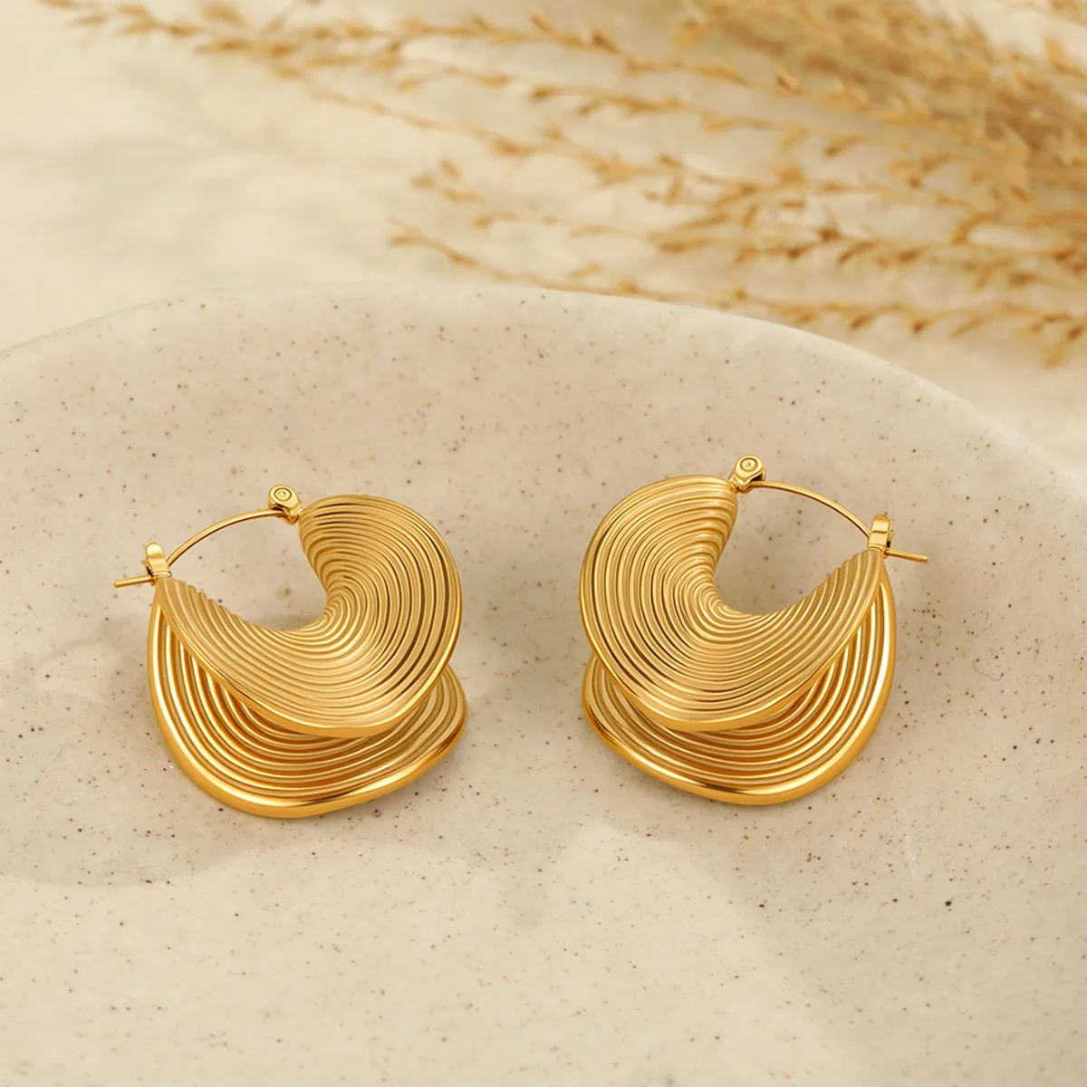 Women's Earrings with Personalized Fan-shaped Ear buckles and Versatile Striped Double-layer Earrings