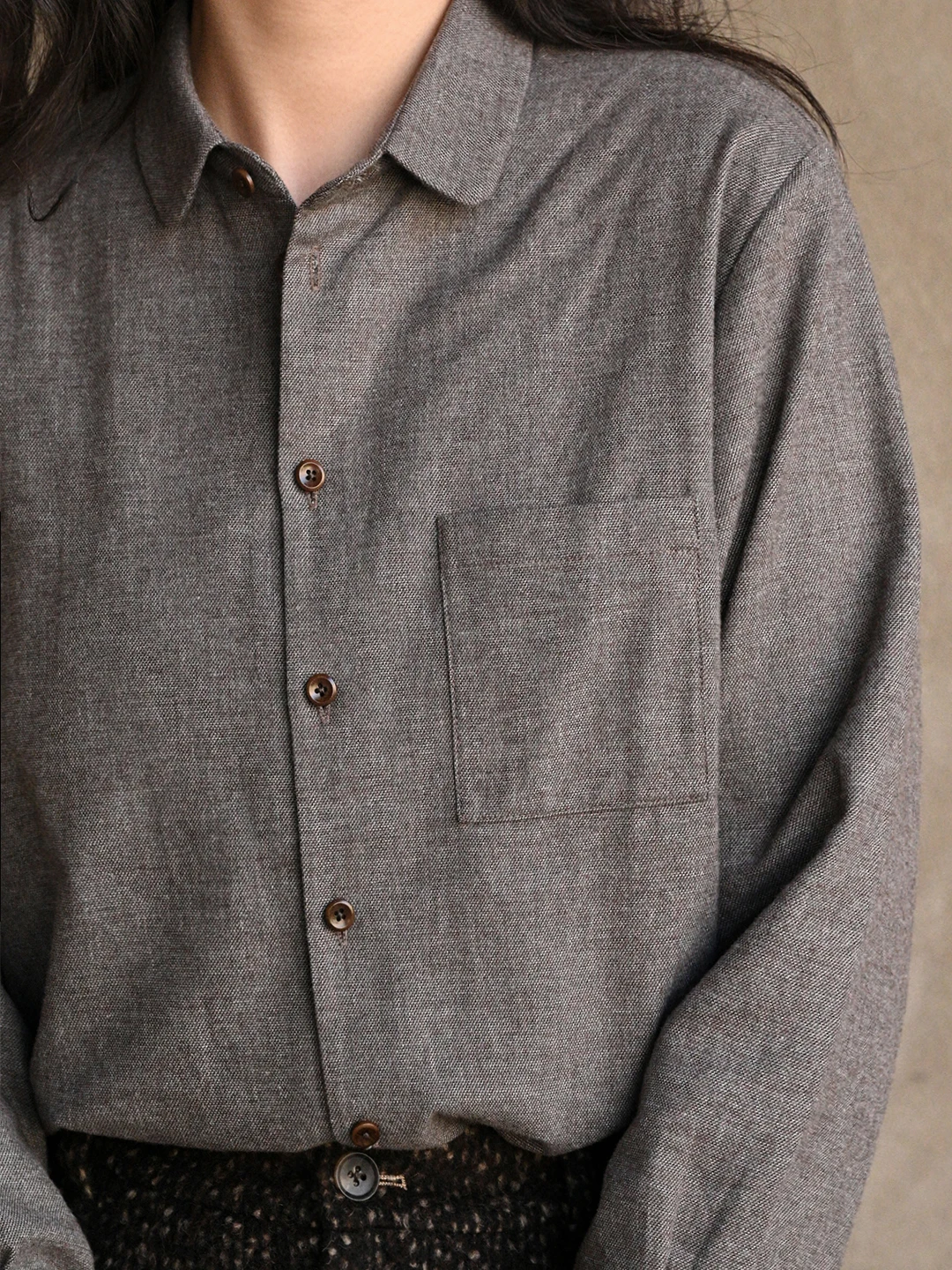 

Базовая женская рубашка из чистого хлопкового фланеля в клетку, для многослойных образов, для повседневной носки, с уникальным дизайном, теплая.