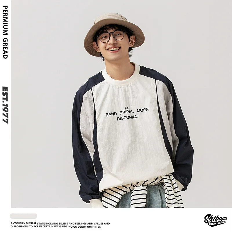 

Japanese-inspired Color-blocked Crew Neck Sweatshirt with Patchwork Design: Men's Spring/Autumn Outdoor Leisure