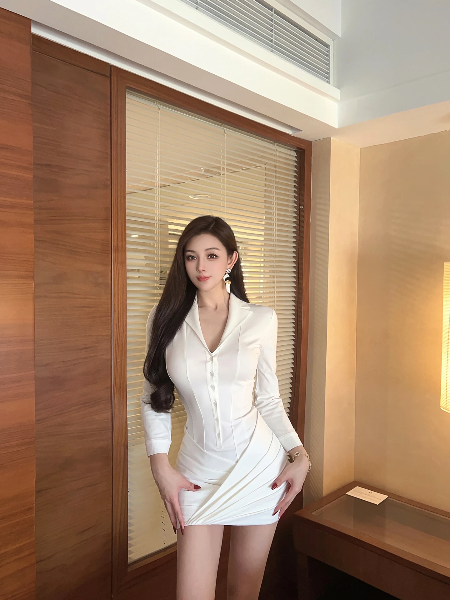 

Элегантная приталенная рубашка Wang Jiujiu с высокой эластичностью, новый дизайн, для офиса, с длинным рукавом, на одной пуговице