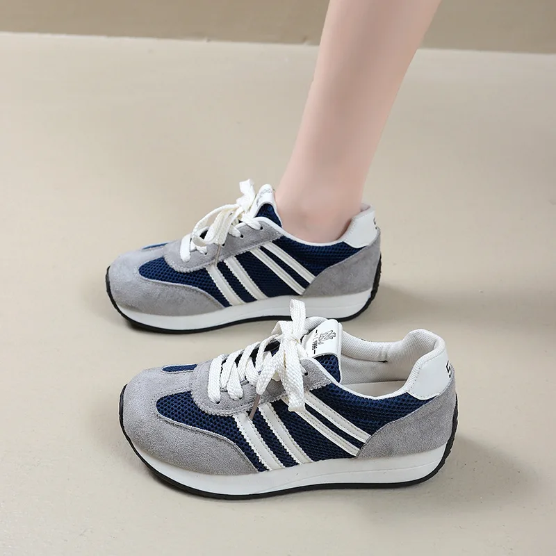 

Queen Style Retro Flat Bottom Height Increasing Insole German Training Shoes for Women Casual Sneakers