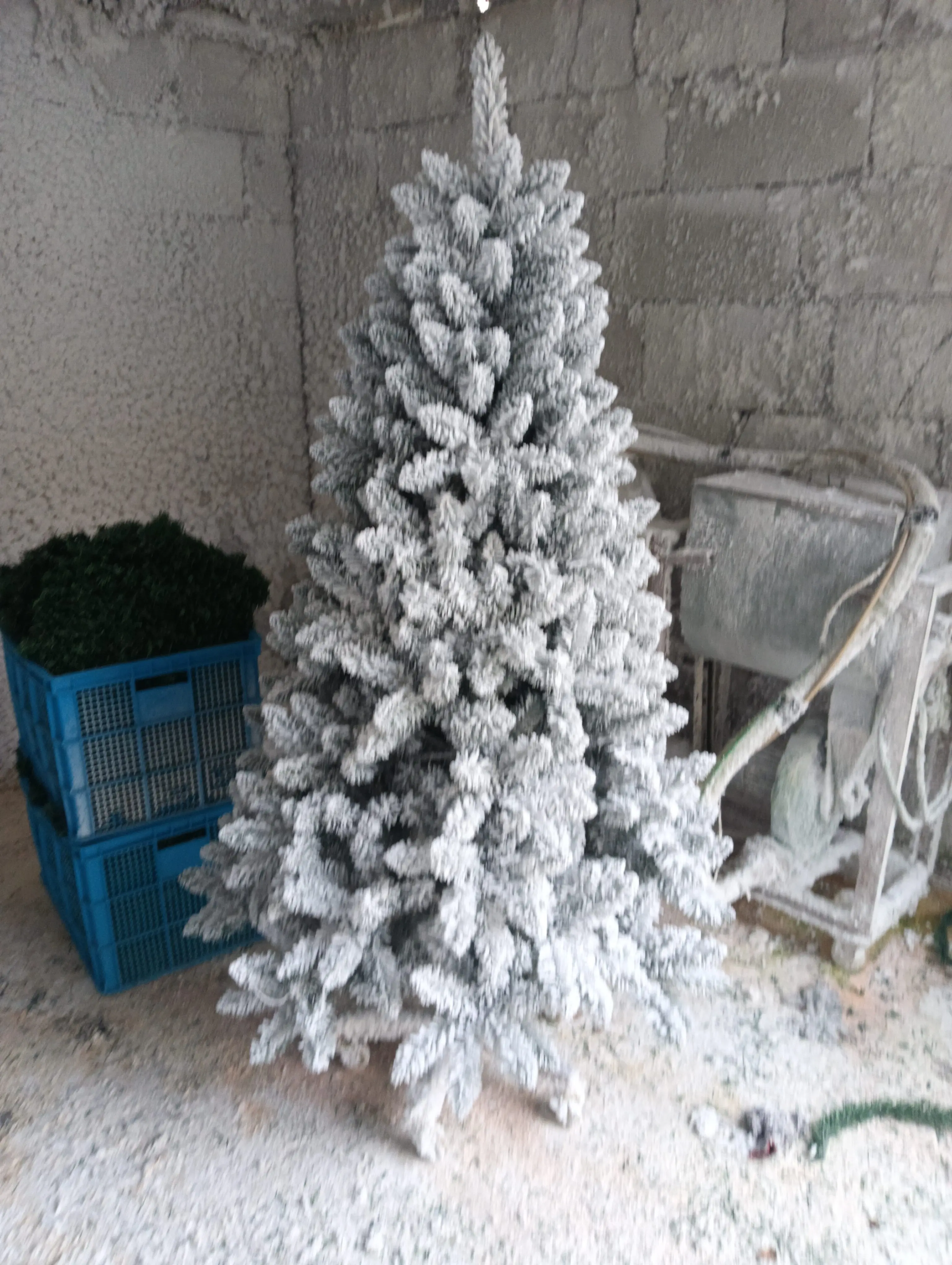 Artificial Christmas Tree PVC Pointed Flocking with LED Lights Christmas Atmosphere Decoration 1.2/1.5/1.8m Christmas Tree