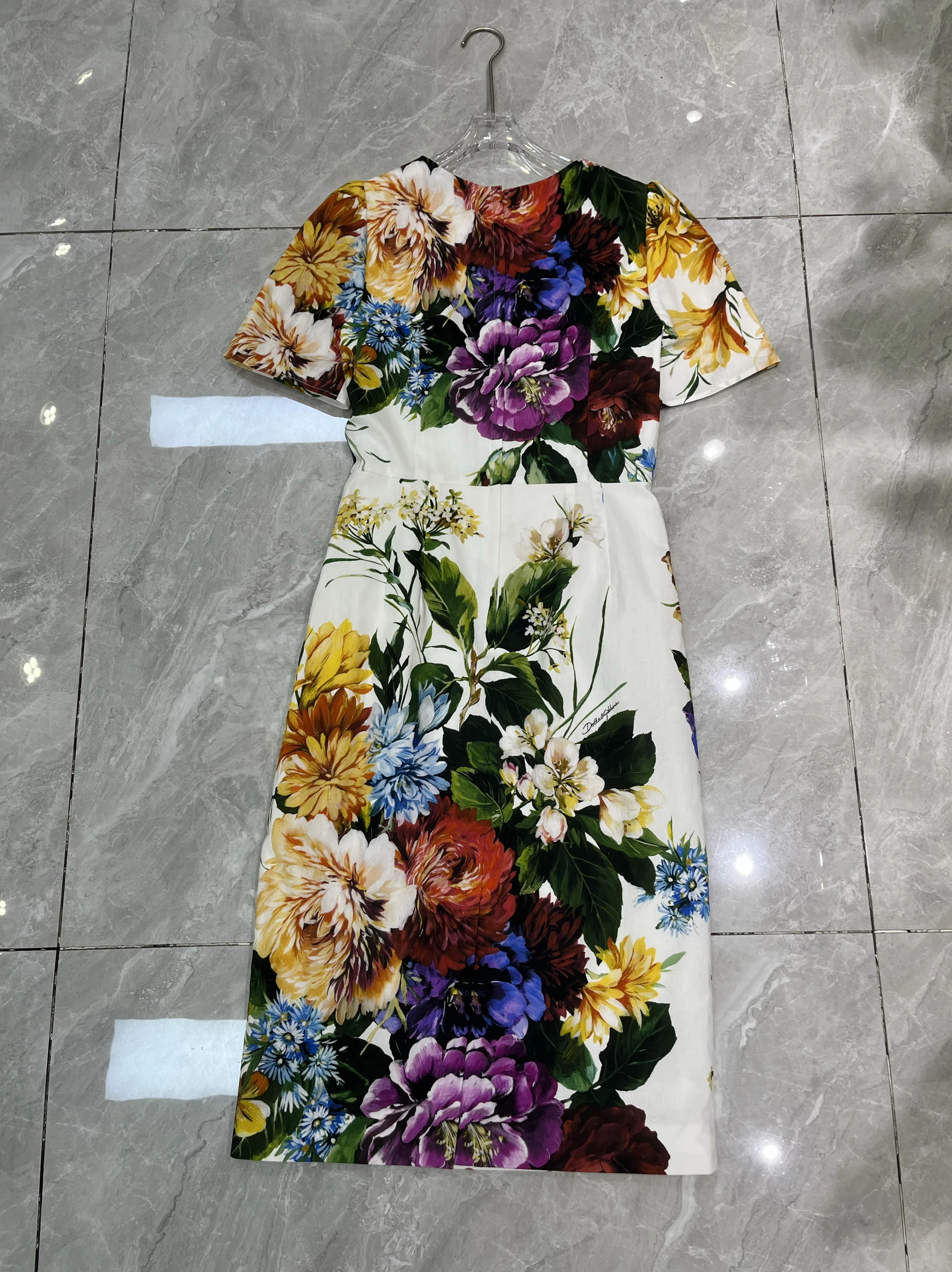 高品質なファション、優れたウェア、クレープ素材の伸縮性のあるコットン、またはスリーブ付きウエストシェイプミディ丈ドレス、花柄プリント、サマードレス