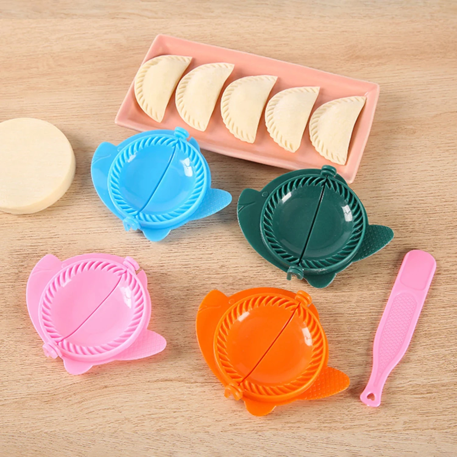 

Dumpling Mold DIY Dumplings Maker Dough Pressing Tool Dumpling Skin Pressing Tool Manual Wrapper Portable Tool