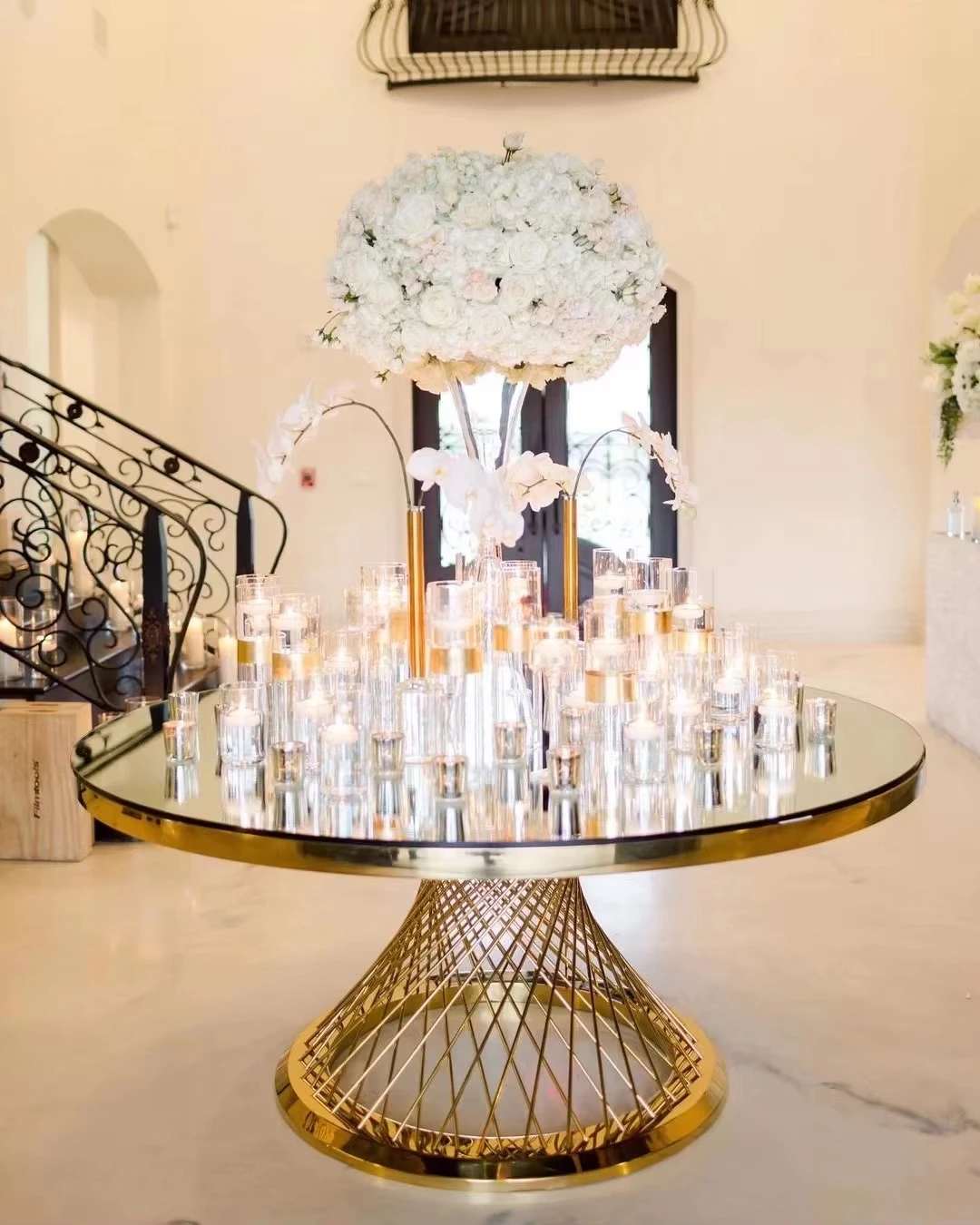 

Modern Stainless Steel Bride and Groom Wedding Cake Table