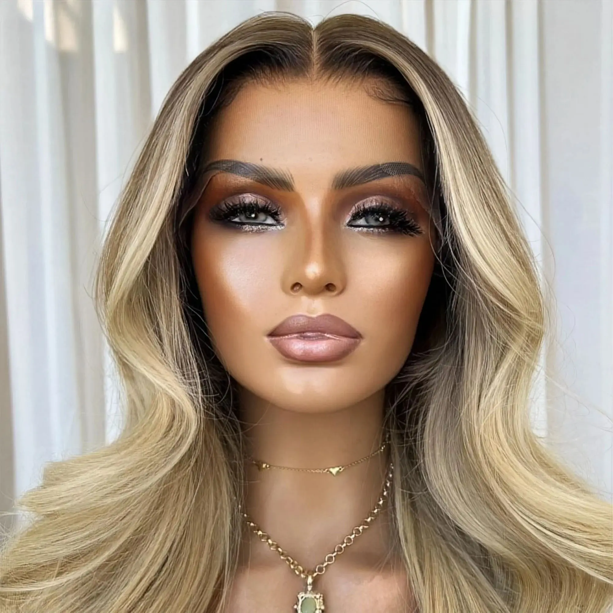 Ombre Golden Blonde Body Wave Synthetic HD Lace Front Wig Realistic Hairline Wig For Women Natural Dark Roots Soft Hairline Wig