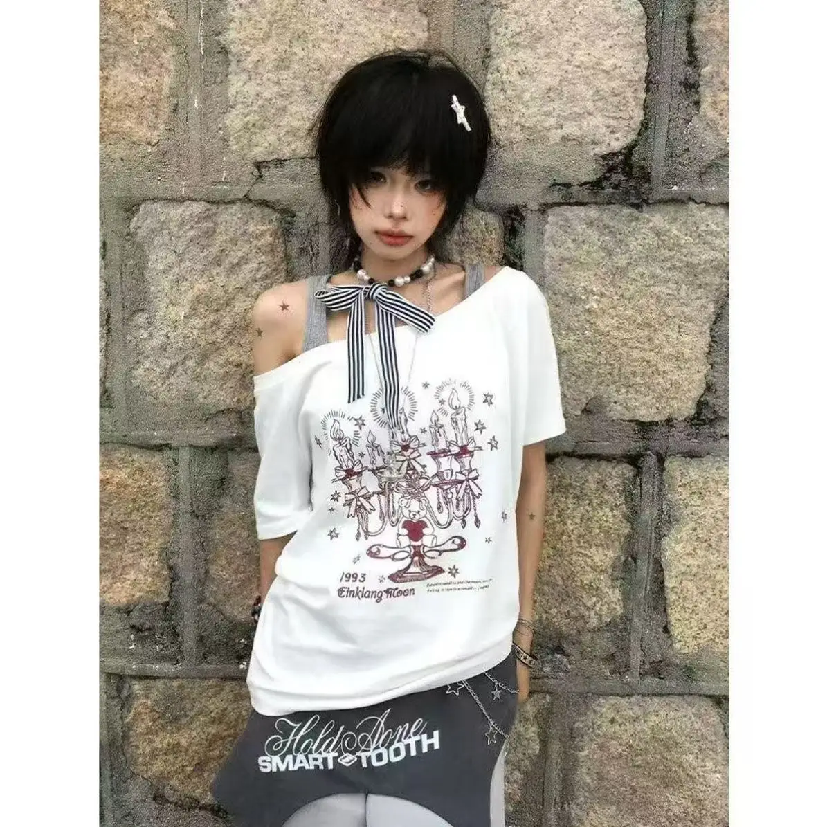 

Y2K American Sle Slope oulder ort Sve fiti Print Lazy Sle Slimming oulder Top Summer Clothing Matching