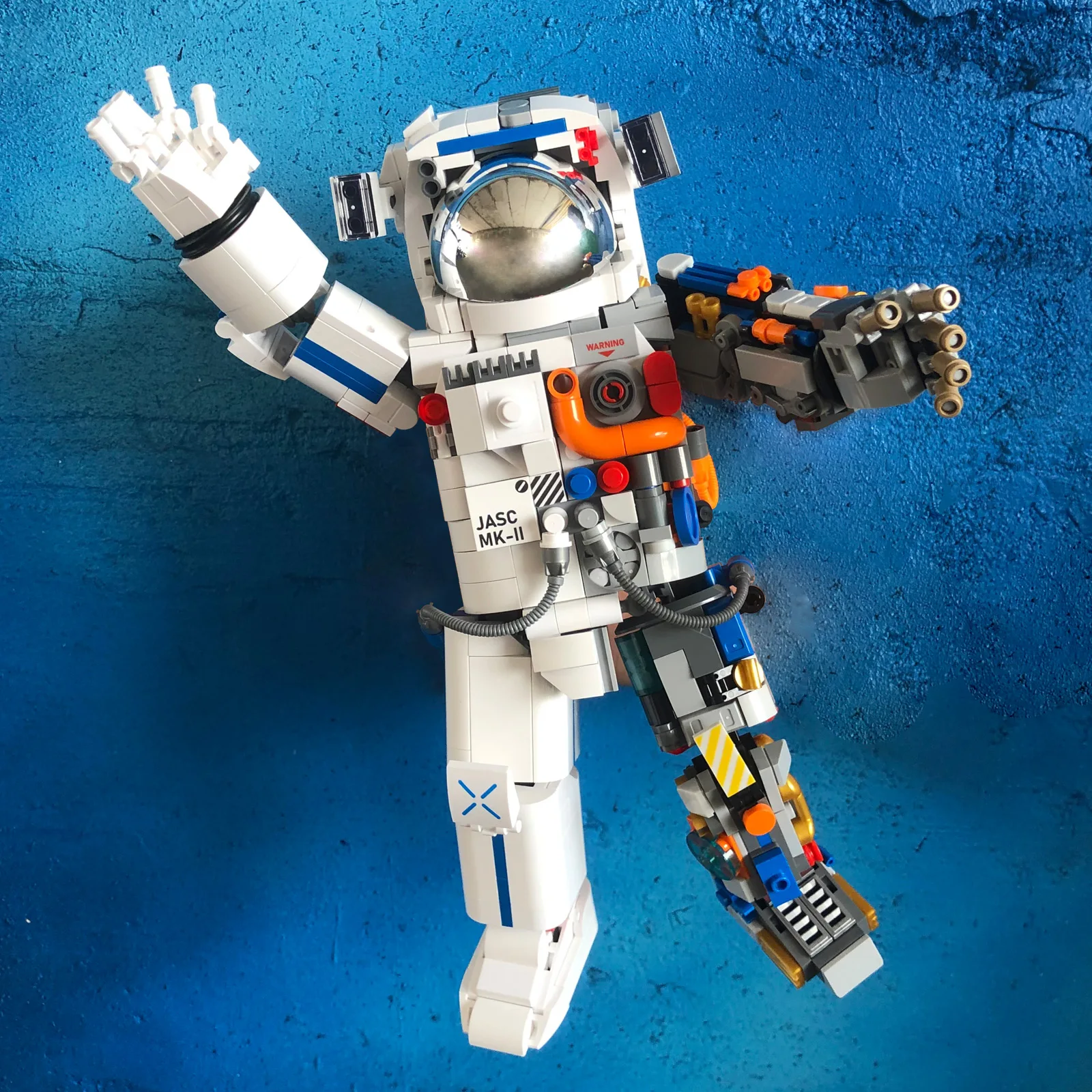 

MOC Spaceman Astronaut Brick Model Modular Building Block DIY Mechanical Space Explore Adventure Brick Puzzle Toys Children Gift