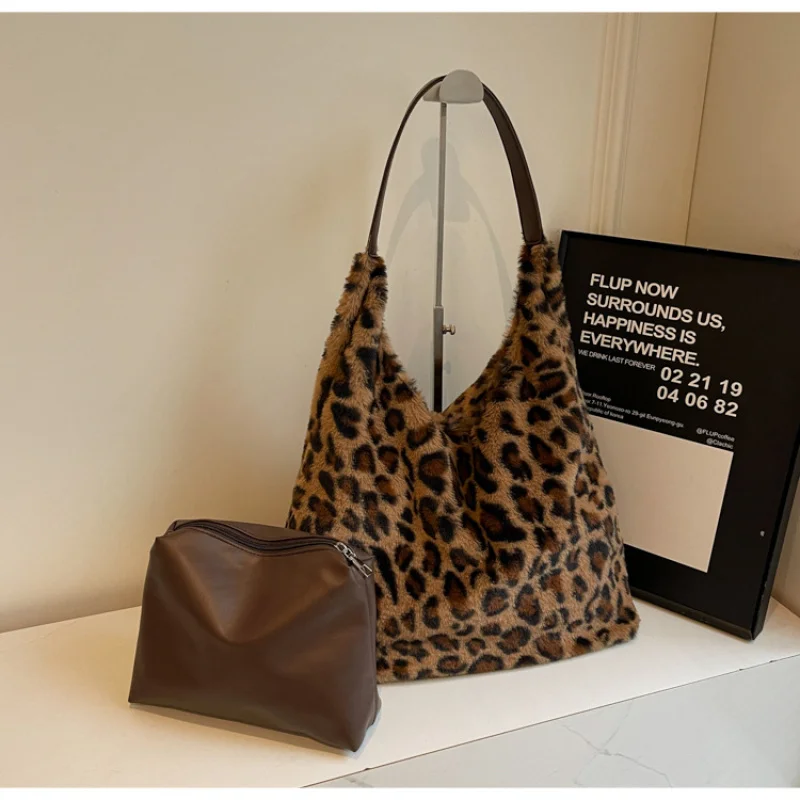 New women's fashion simple shoulder bag, large-capacity tote bag, casual commuter bag for women