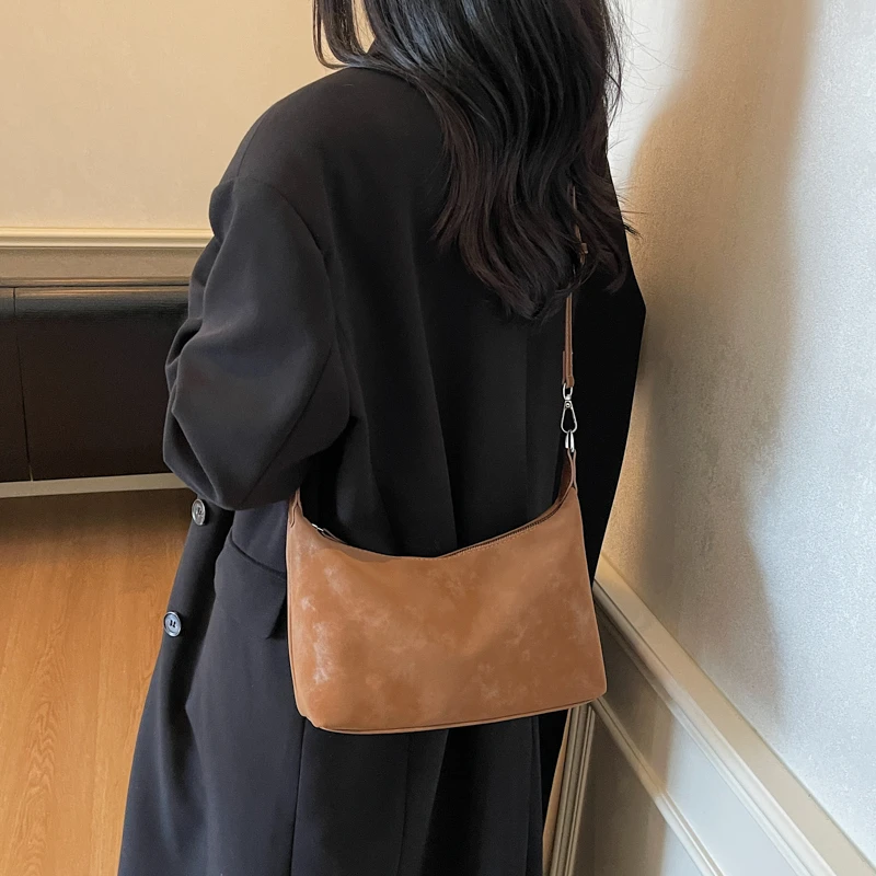 

Women Leather Fashion Luxury Classic Designer Shoulder Crossbody Tote Bag Elegant Handbag For Everyday Urban Looks