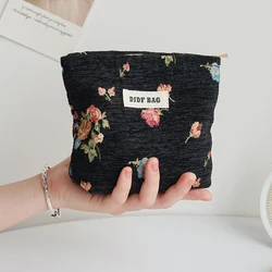 Black florets, women's makeup bag, small cosmetics, skin care products, storage bag, commuter coin purse, lipstick bag liner bag