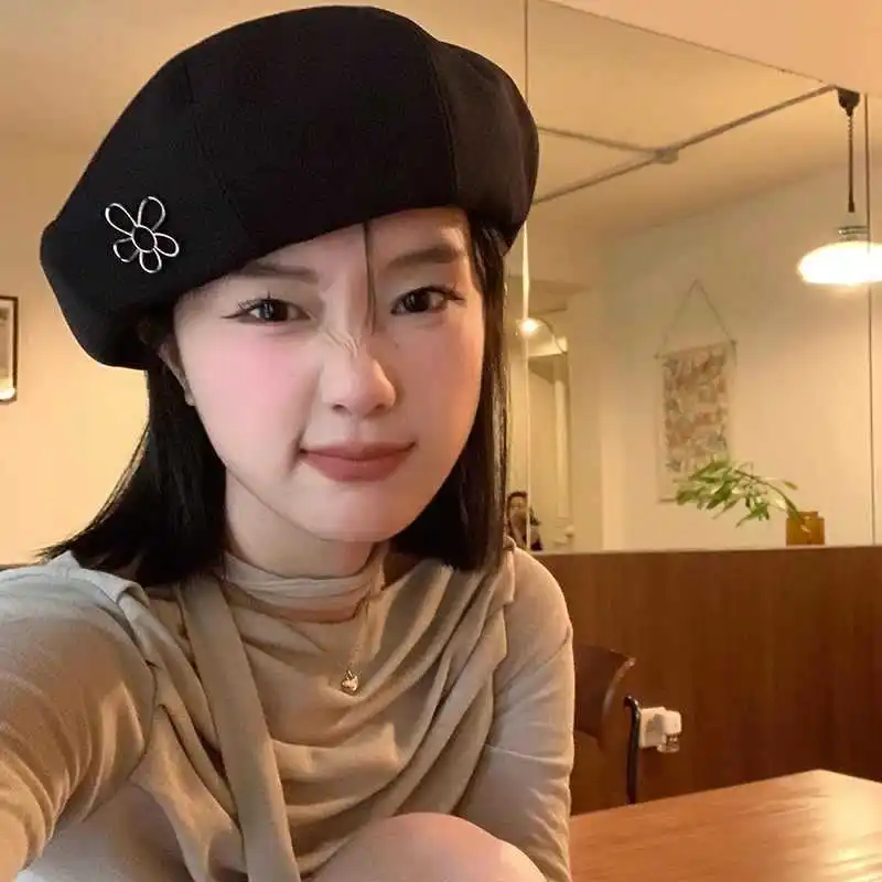 Autumn and winter women's hats, Korean style fashion floral berets, large head circumference, face-slimming, vintage artistic ve