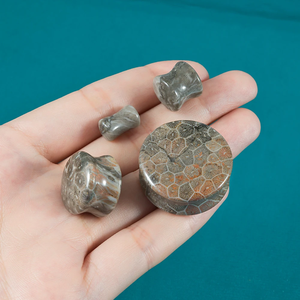 2Pcs Coral Stone Ear Plugs Double 6mm-25mm For Men Women Ear Plugs Tunnel Gauges Piercing Expander Body Piercing Jewelry
