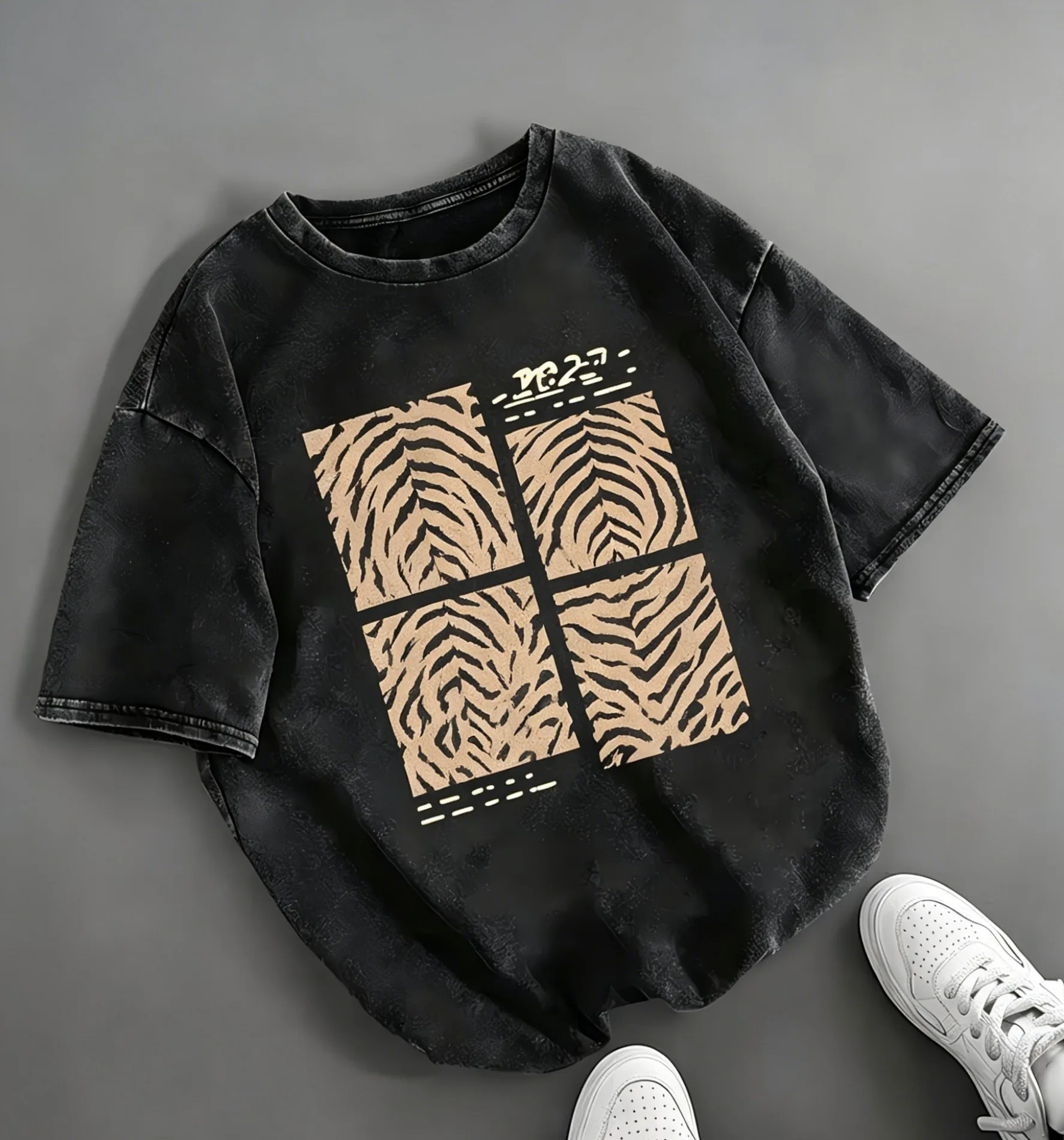 Vintage Acid Wash Tiger Print T-Shirt Washed Cotton Graphic Tee Streetwear Harajuku Style Casual Top Retro Hip Hop Tshirt