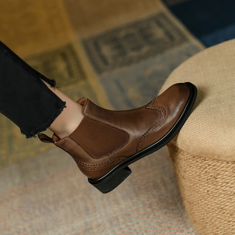 Winter Autumn Genuine Leather Chelsea Boots Retro Carved Women Shoes Round Toe Ankle Boots British Style Short Boots Women Shoes