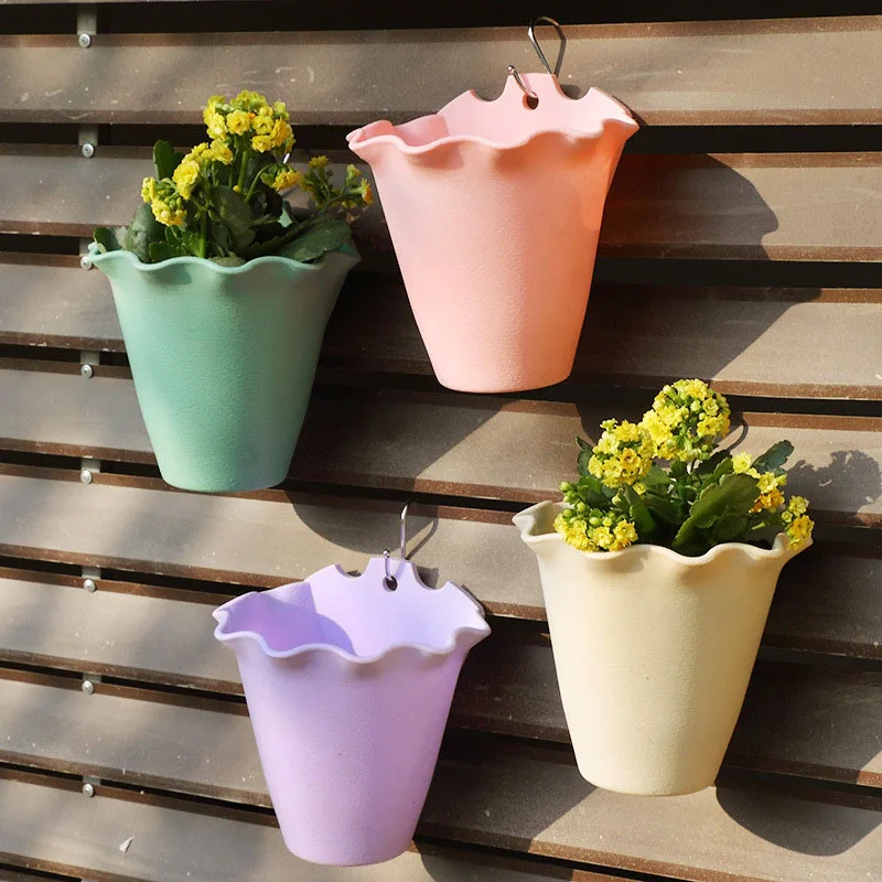 Wall Hanging Planter Plastic Convenience Wall Mount Flowerpot Plants Container Basket Pot For Indoor Outdoor