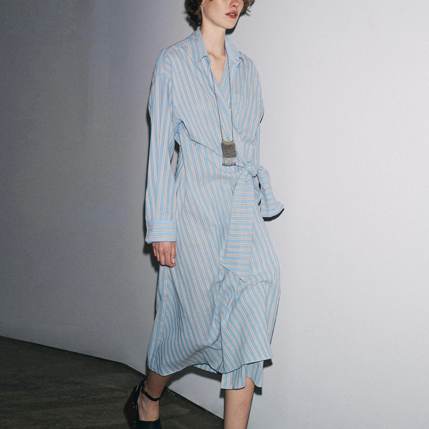 فستان نسائي أنيق من زادايت بتصميم مخطط وصف أزرار مزدوج، متعدد الاستخدامات وذو طابع شخصي، إصدار جديد لعام 2025 من ألياف البولي...