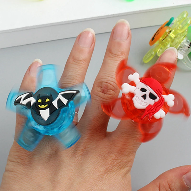 5/10/20PCS Halloween Glowing Rings Creative Ghost Skull Gyro Rings Toy Kids Party Decor Gifts Halloween Party Gift Bag Fillers