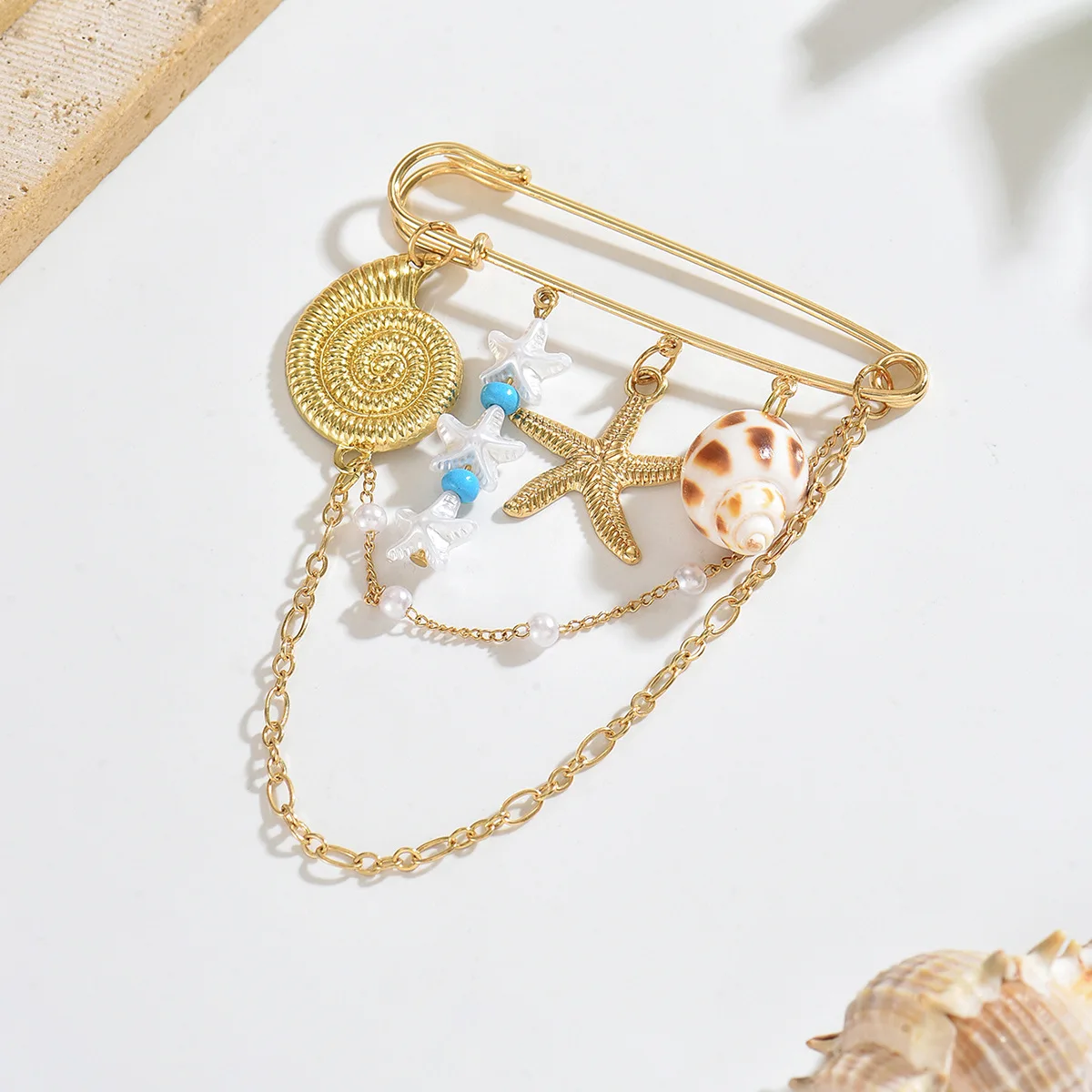 Cross border creative exaggerated ocean element waistband pin, coral starfish splicing Baroque pearl brooch
