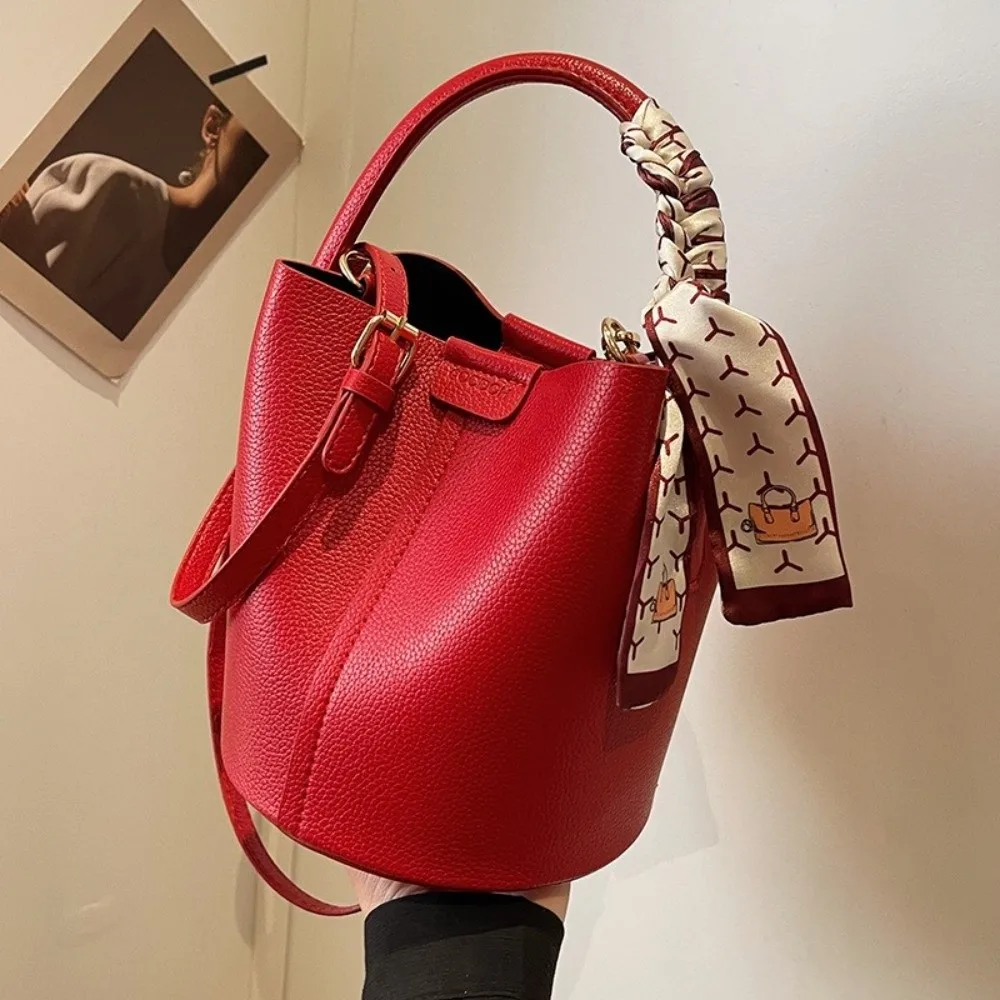 

Hot Selling Red Women's Crossbody Bag High-end PU Material Bucket Bag Versatile Simplicity Handbag Wedding Gift