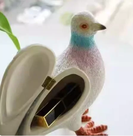 

Ornament, Pigeon Clutch Creative Fun Home Decoration Ornament