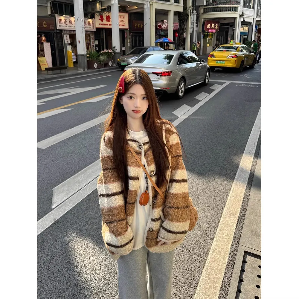 

Korean Retro Striped Hooded Curly Imitation Lamb Fur Coat for Women's Winter Loose Woolen Long Sleeved Cardigan Top