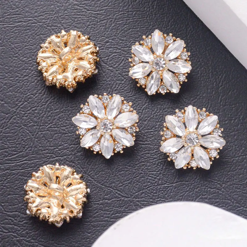 2/4/6pcs 15/20/24MM 2024 New Sparkling Crystal Flower Buttons For Clothing Decorative Metal Sewing Accessories DIY Shank Buttons