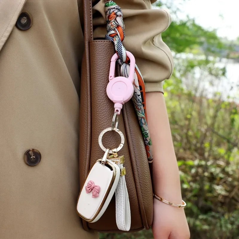 1pc Retractable Keychain Badge Reel for Women Girls Bagpack Doll Hook Clip Easy To Pull Pass Work Card Clips Elastic Keyring