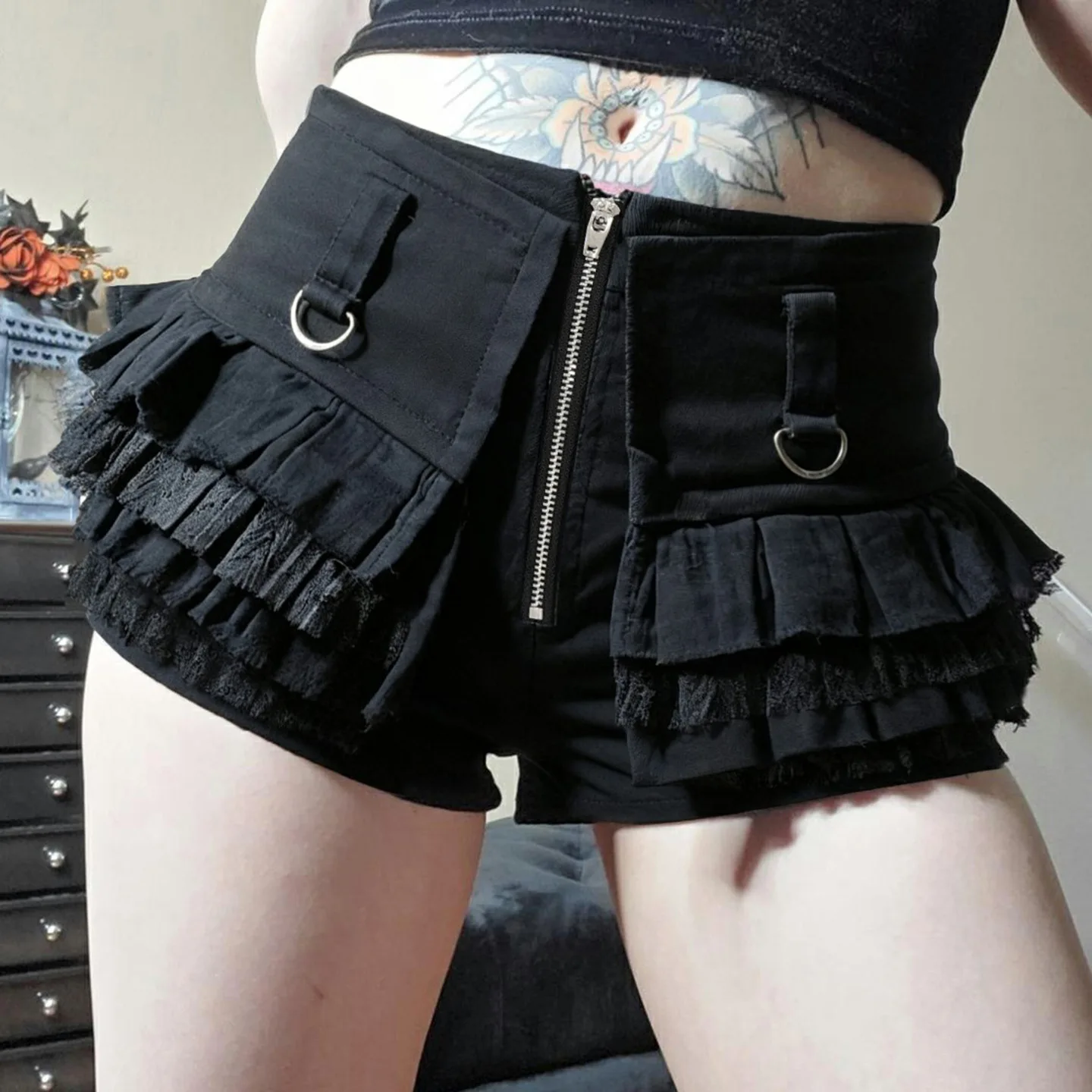 

Женские повседневные шорты в уличном стиле Spicy Girl с рюшами на молнии и рюшами по краям