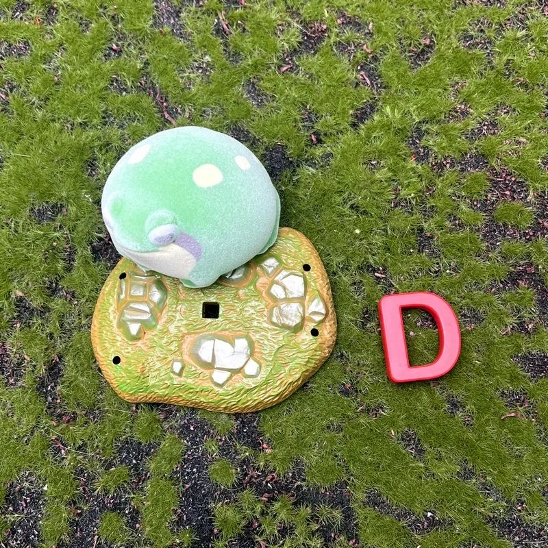 Floccaggio Rana Gashapon Capsule Giocattoli Mini Morbide Figurine Carine Bambole Kawaii Spremere Antistress Squish Regali di compleanno per bambini