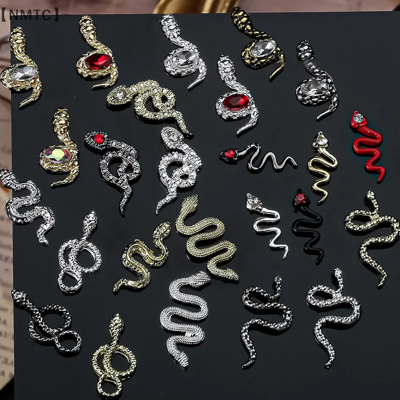 10 pezzi in lega di serpente per nail art charms di lusso 3D serpente gioielli per unghie Serpiente manicure fai da te salone 2025 anno della decorazione del serpente