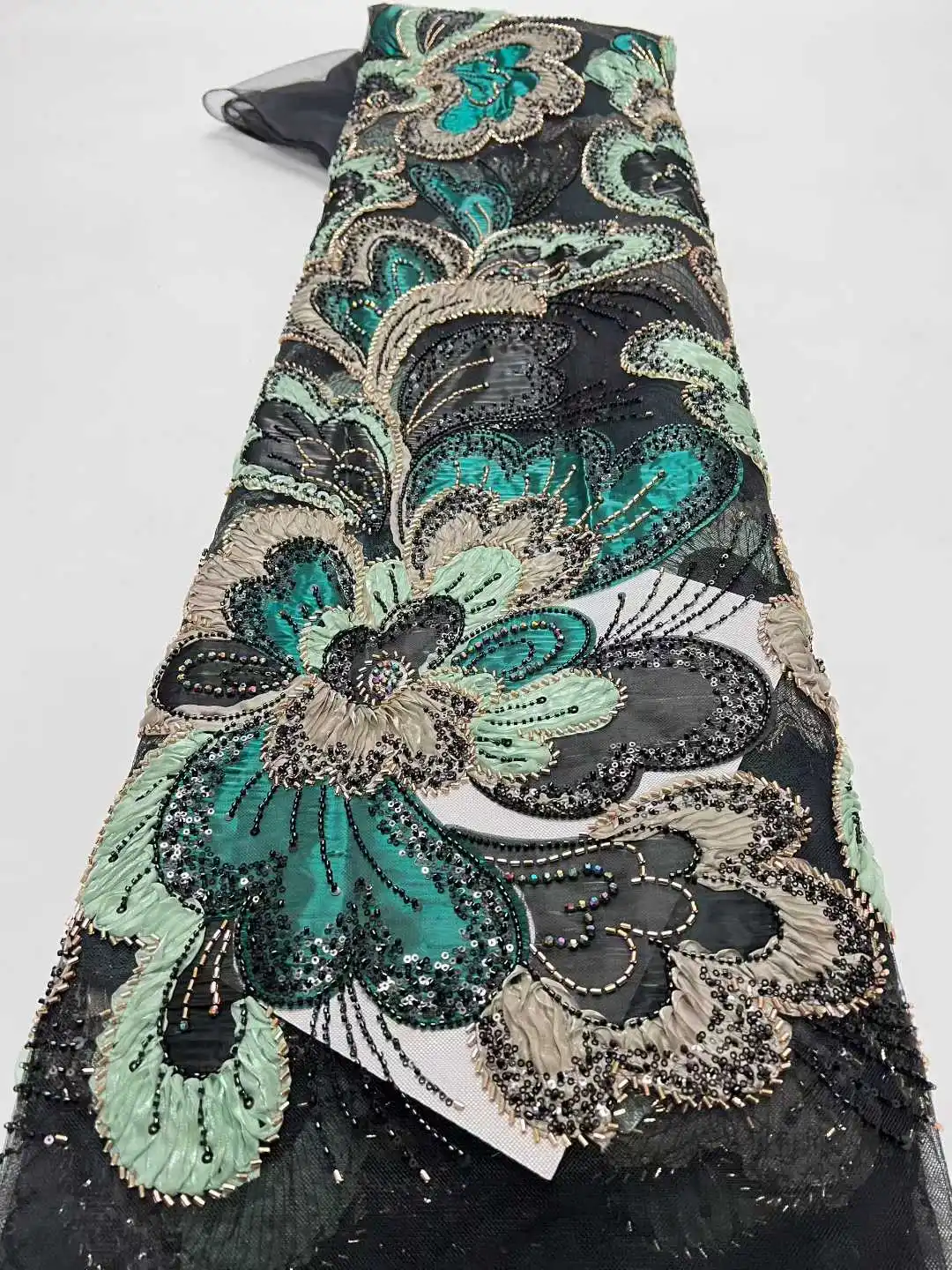 

Elegant Beaded Lace Fabric Lace Fabric High Quality Nigerian Party Lace Fabric 2026 Sequins Lace Mesh Fabric For Dress Sewing