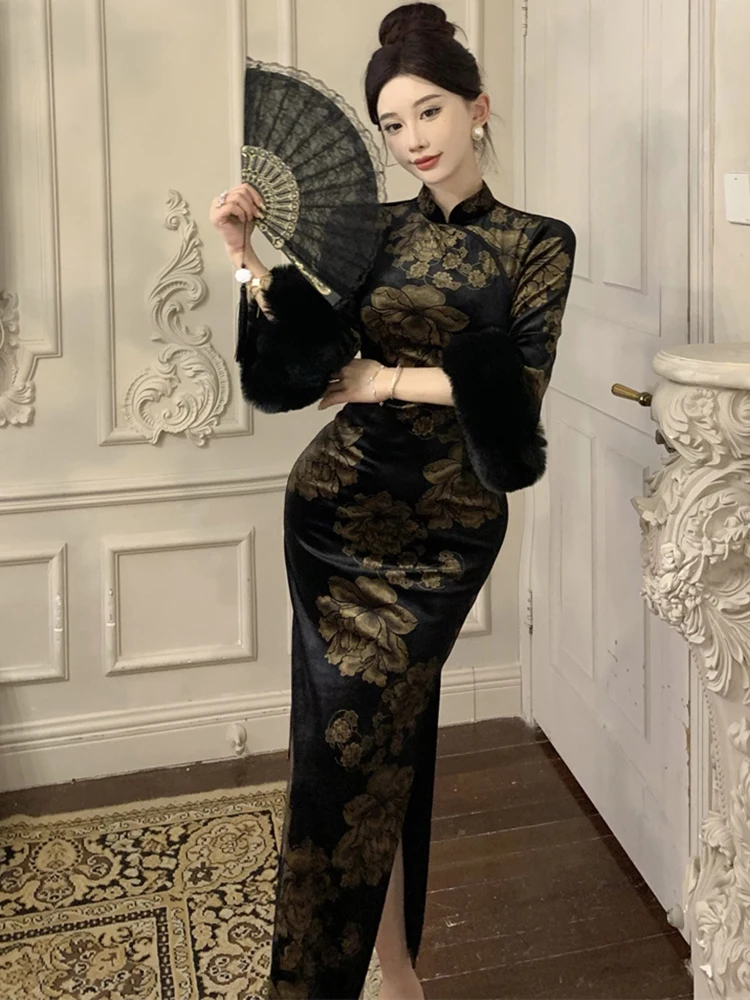 黒ベルベット花柄スタンドカラーチャイナドレス レディース 2025 韓国風ヴィンテージ ヘップバーン風プロムドレス 秋冬 エレガントドレス