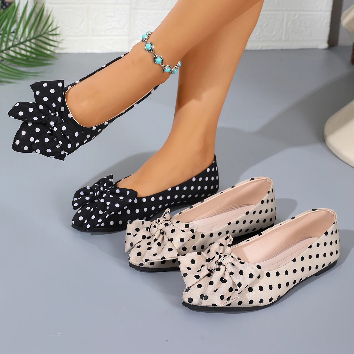 Summer Women's Bowknot Flat Tabi Ninja Shoes Pig Toe Slippers Lazy Person Horse Hoof Shoes Women Split Toe Mocassines Loafers