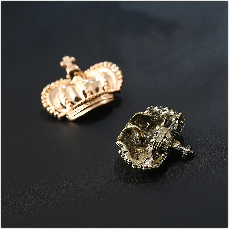 Vintage Small Crown Brooches for Women Men Badge Fashion Bronze/Gold/Retro Silver color Brooch Lapel Pins Metal Accessories Gift