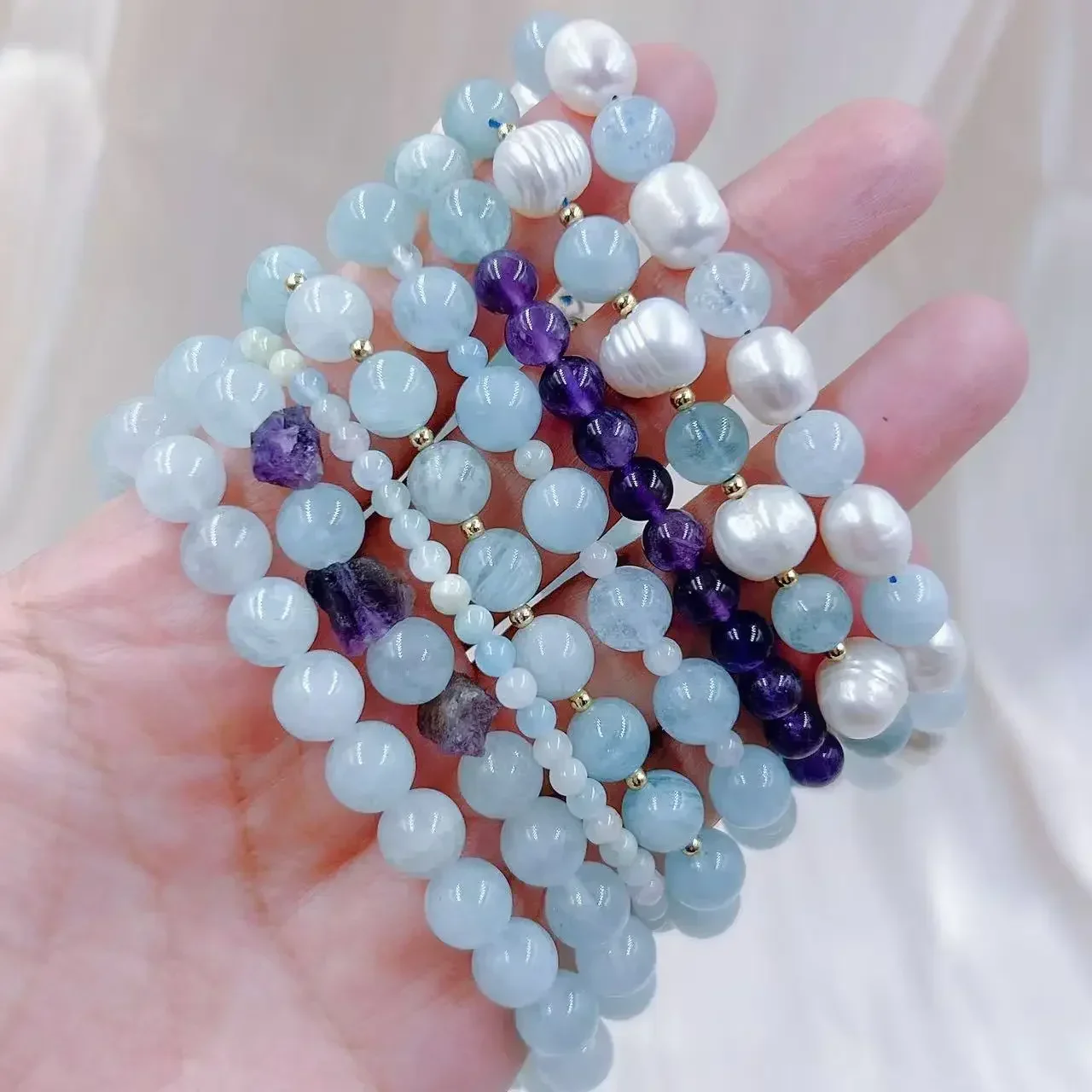 Natural Gemstone Aquamarine Quartz Amethyst White Pearl Women Men Sky Blue Round Elastic Rope Energy Jewelry Gift Bracelet