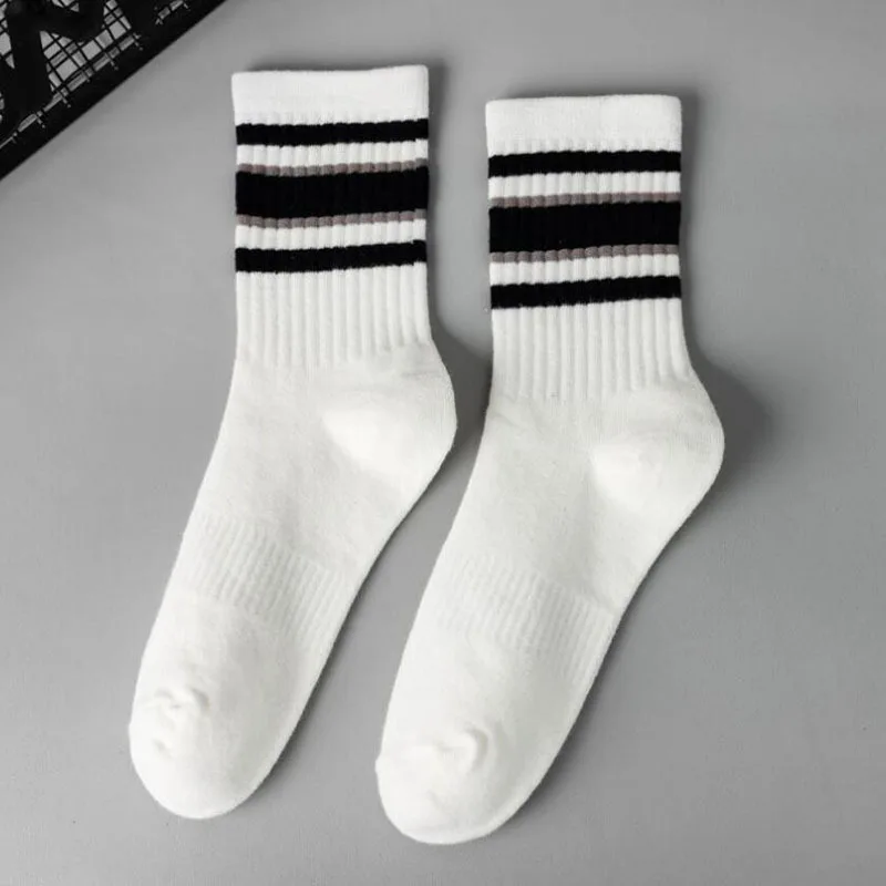 Japanese Harajuku socks Street hip hop skateboard striped mid-tube socks solid color breathable cotton socks 1 pair