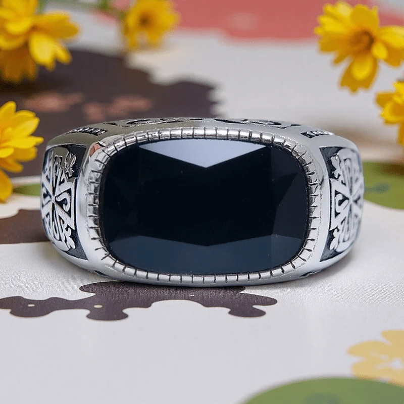 1pc 8*12mm S925 Sterling Silver Cross Patterned Black Glass Ring, Exquisite Jewelry Gift, Perfect for Mothers or Wife.