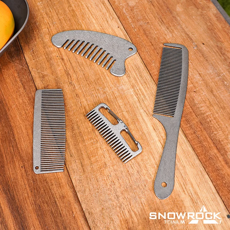 YFY  Titanium Alloy Mountaineering Buckle Comb (Spring Stainless Steel Material) Outdoor Camping Portable