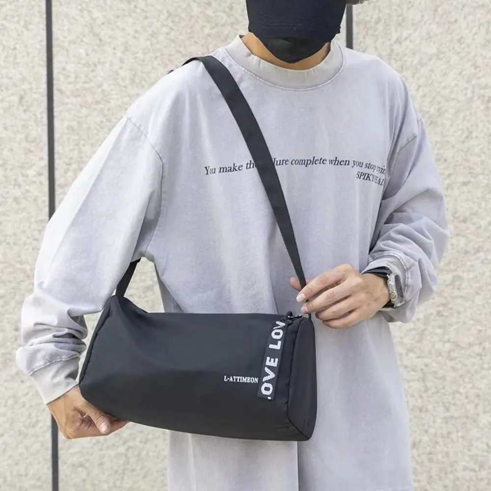 Trendy Polyester Travel Bags Lightweight Large Capacity Crossbody Bag Minimalist Design Shoulder Bucket Bag Outdoor Sports
