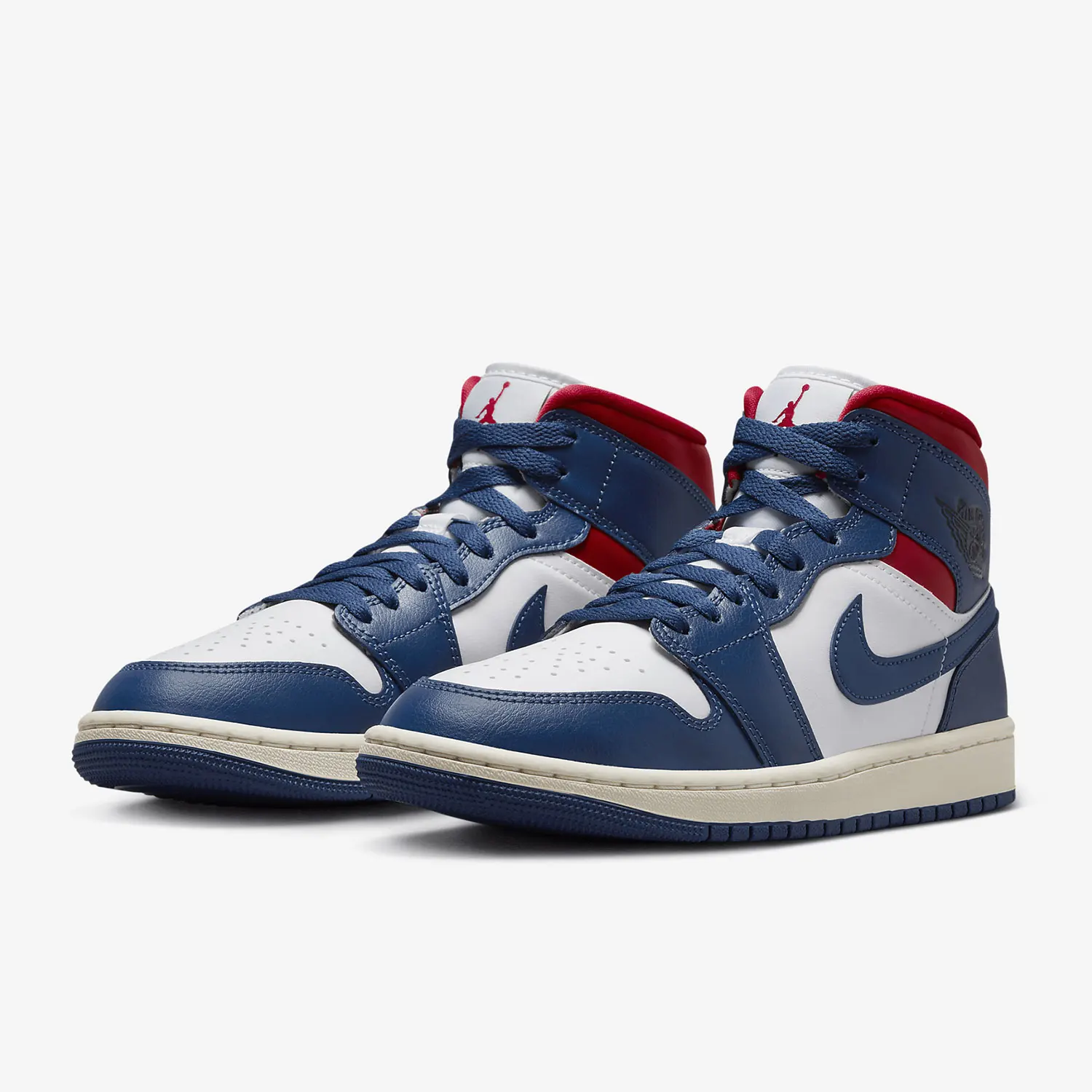 Оригинальные женские кроссовки Nike Air Jordan 1 Mid для спорта и отдыха BQ6472-146