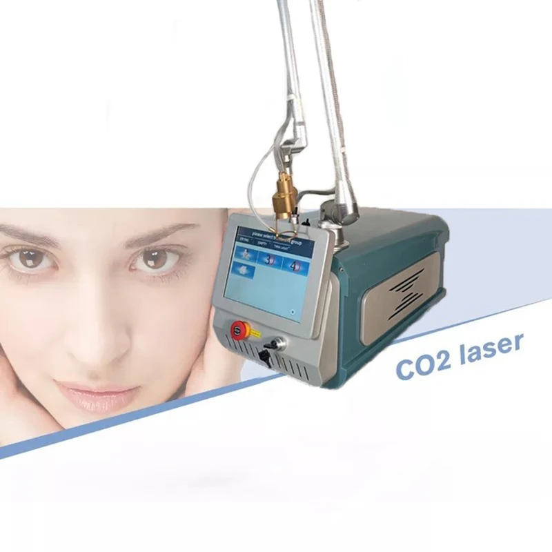 CO2FractionalLaserMachineProfessionalSkinRingiovanimento e rimozione delle cicatrici Trattamento sbiancante con lunghezza d'onda 10600 nmCertificato