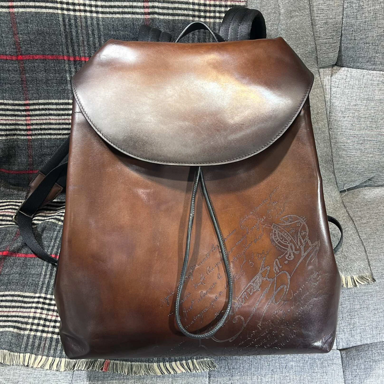 DIMY 2025 New Backpack Men's Genuine Leather Business Leather Large Capacity Computer Travel Bag Hand Brushed Handheld Men's