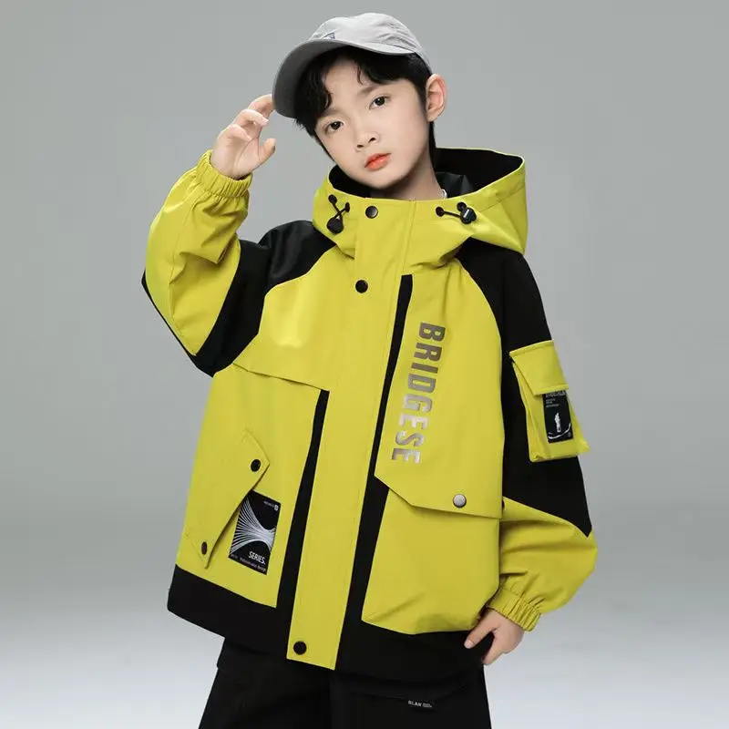 

Boys' Spring and Autumn Stormtrooper Jacket 2025 New Color blocked Alphabet Middle Boy Handsome Fashion Hooded Jacket