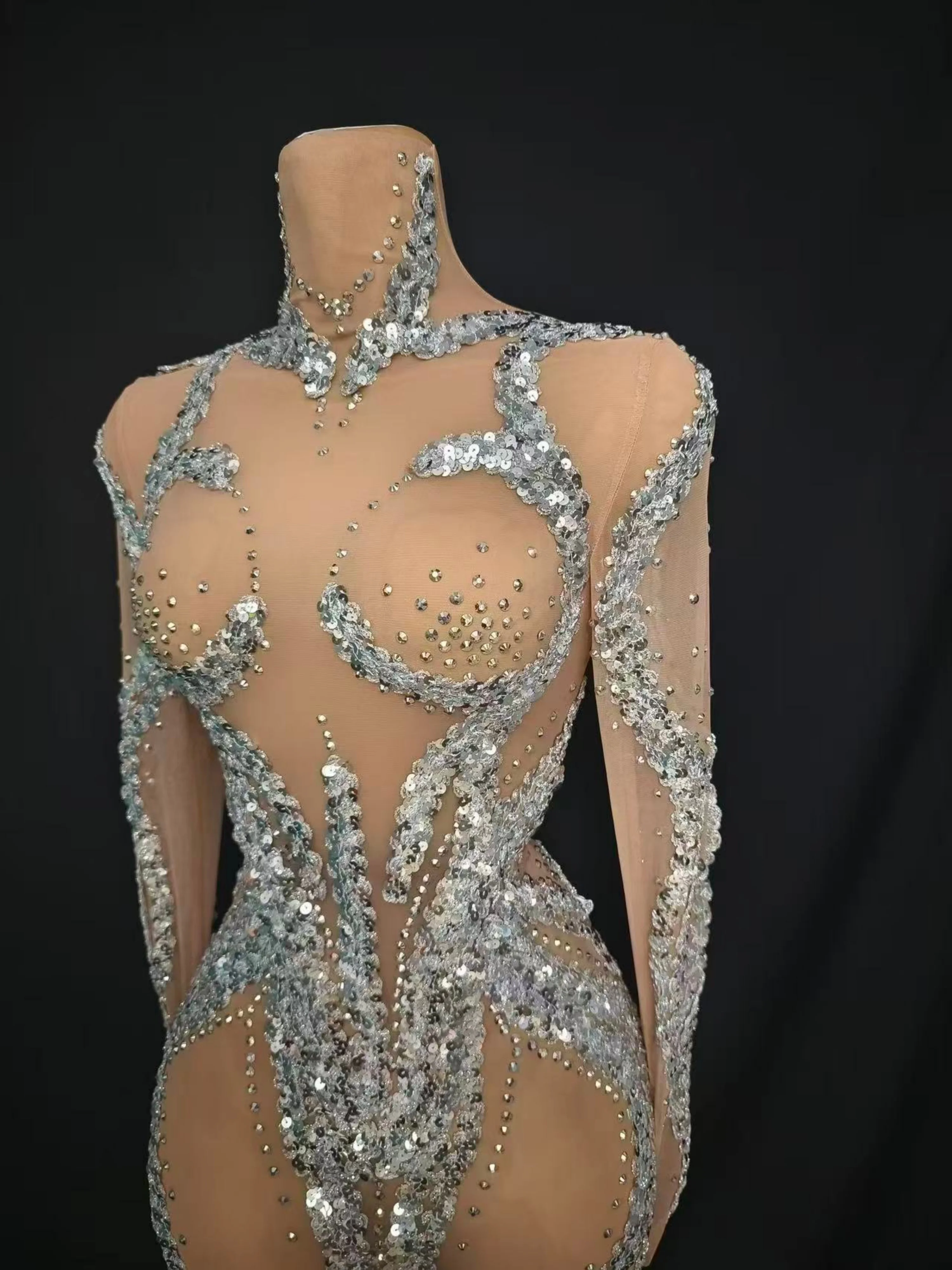 Abito da ballo per ragazza con prospettiva trasparente sexy opulenta Abito da donna con paillettes di lusso in argento Spettacolo teatrale per cocktail party