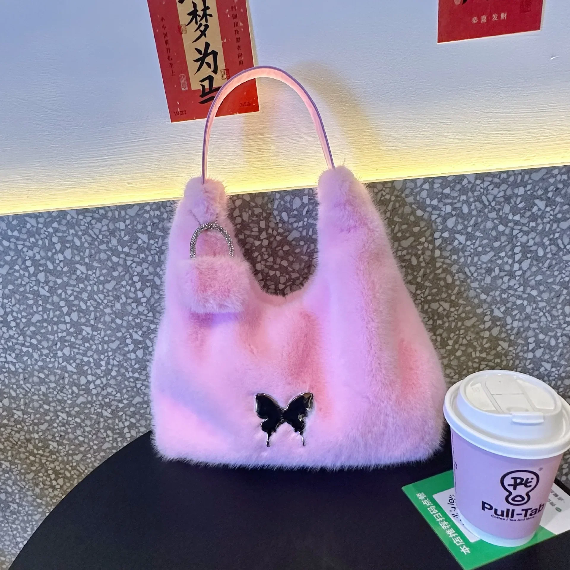 

Fashion Butterfly Women's Furry Shoulder Bags Bowknot Soft Plush Ladies Underarm Bag Elegant Female Faux Fur Small Handbags